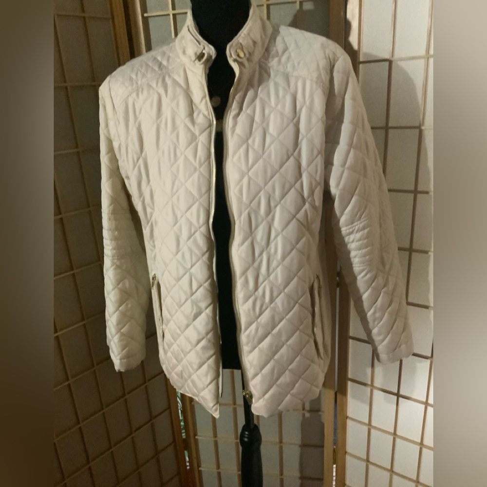 New Look Quilted Puffer Jacket in Light Cream